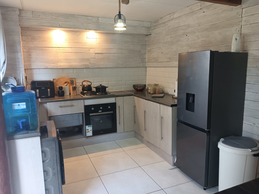 2 Bedroom Property for Sale in Hickmans River Eastern Cape